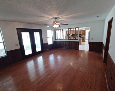 2295 Foxwood Drive - Photo Thumbnail 3