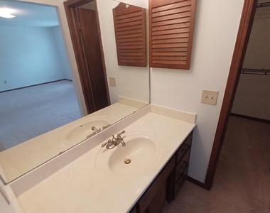 2295 Foxwood Drive - Photo Thumbnail 20