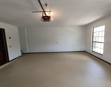 2295 Foxwood Drive - Photo Thumbnail 41