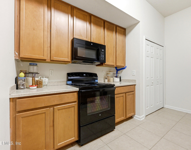 13792 Herons Landing Way - Photo Thumbnail 9