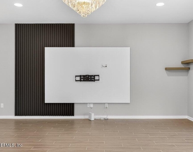 21 Yardley Court - Photo Thumbnail 18