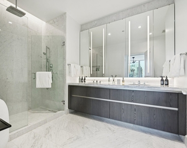 363 E Wacker Drive - Photo Thumbnail 19