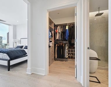 363 E Wacker Drive - Photo Thumbnail 16