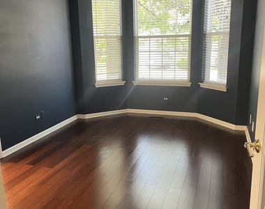 1617 Astor Avenue - Photo Thumbnail 9