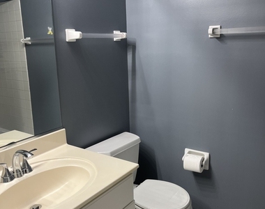 1617 Astor Avenue - Photo Thumbnail 18