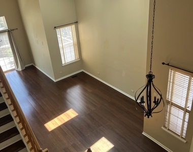 1617 Astor Avenue - Photo Thumbnail 4