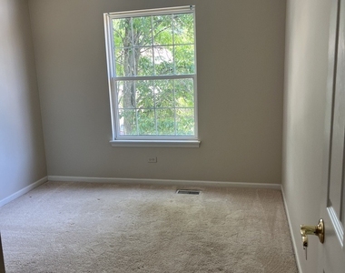 1617 Astor Avenue - Photo Thumbnail 16