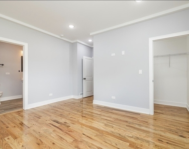 6334 S Langley Avenue - Photo Thumbnail 11