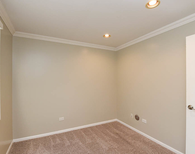 1000 N Crosby Street - Photo Thumbnail 11