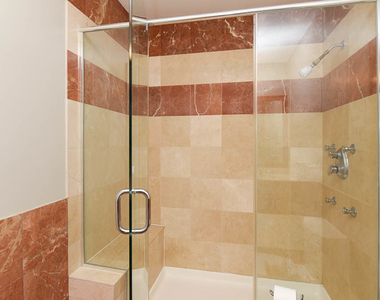1000 N Crosby Street - Photo Thumbnail 14