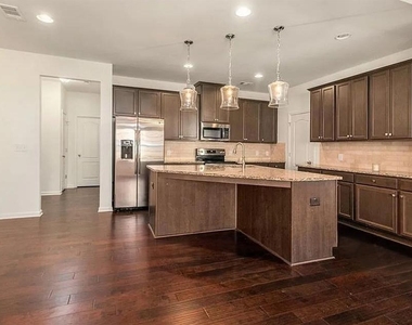 7599 Bucknell Terrace - Photo Thumbnail 6