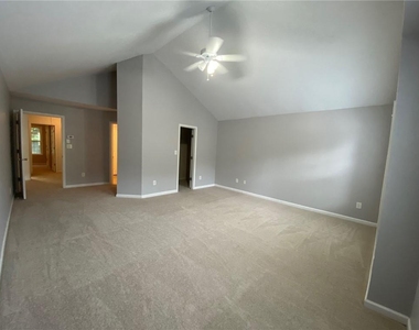 397 Creek Manor Way - Photo Thumbnail 19