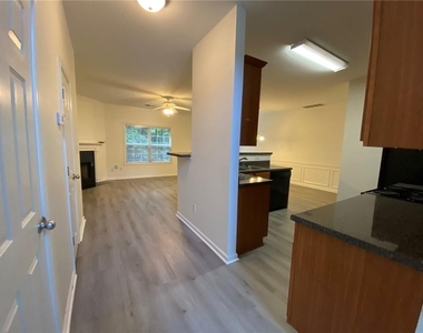 397 Creek Manor Way - Photo Thumbnail 5
