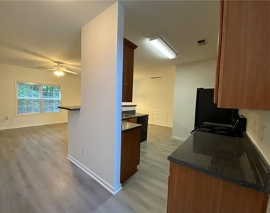 397 Creek Manor Way - Photo Thumbnail 6