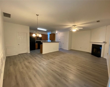 397 Creek Manor Way - Photo Thumbnail 13