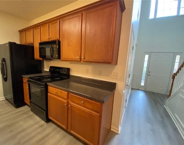 397 Creek Manor Way - Photo Thumbnail 9