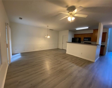 397 Creek Manor Way - Photo Thumbnail 11