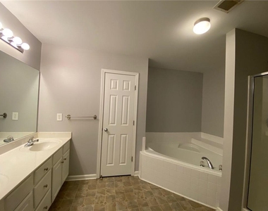 397 Creek Manor Way - Photo Thumbnail 23