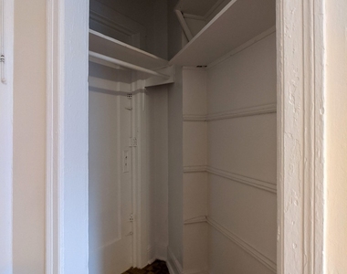 3335 W Diversey Avenue - Photo Thumbnail 9