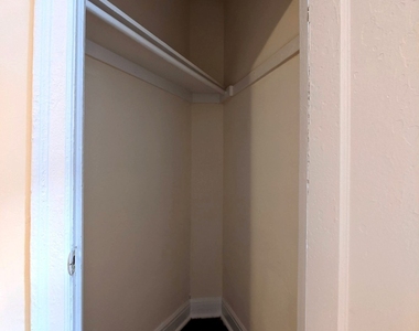 3335 W Diversey Avenue - Photo Thumbnail 8