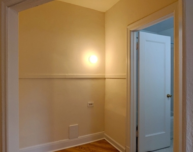 3335 W Diversey Avenue - Photo Thumbnail 5