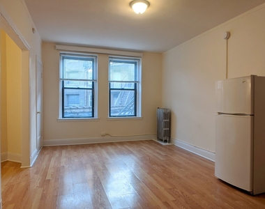 3335 W Diversey Avenue - Photo Thumbnail 1