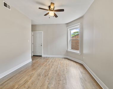 2630 W Division Street - Photo Thumbnail 8