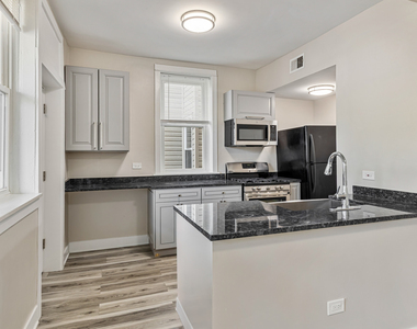 2630 W Division Street - Photo Thumbnail 2