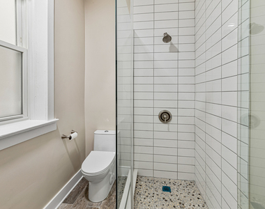 2630 W Division Street - Photo Thumbnail 12