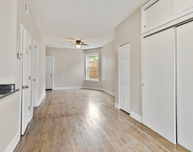 2630 W Division Street - Photo Thumbnail 5