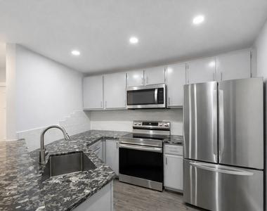300 Cunat Boulevard - Photo Thumbnail 4