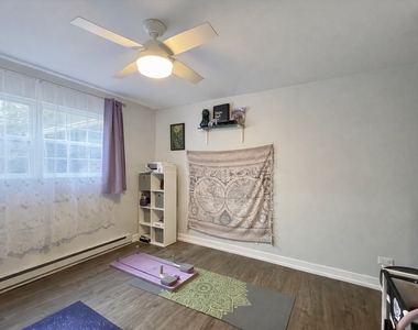300 Cunat Boulevard - Photo Thumbnail 9
