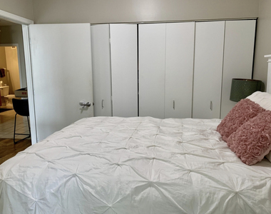 645 N Kingsbury Street - Photo Thumbnail 9