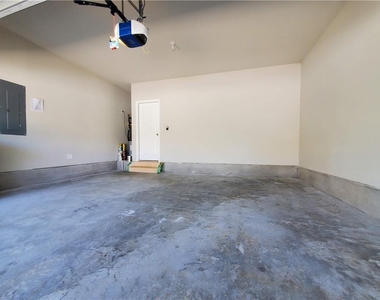 165 Canvas Ives Drive - Photo Thumbnail 30