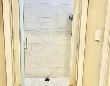 205 Kinderhill Court - Photo Thumbnail 34