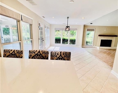 205 Kinderhill Court - Photo Thumbnail 8