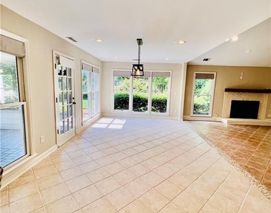 205 Kinderhill Court - Photo Thumbnail 9