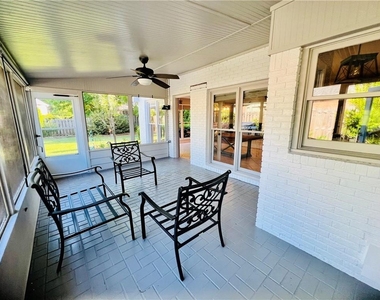 205 Kinderhill Court - Photo Thumbnail 13