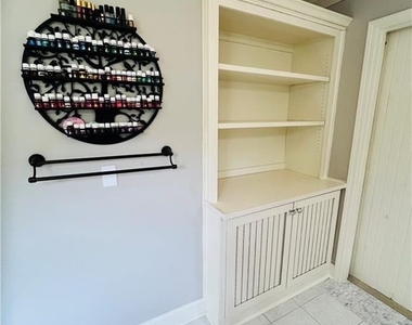 205 Kinderhill Court - Photo Thumbnail 27