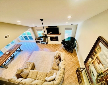 205 Kinderhill Court - Photo Thumbnail 18