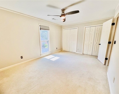 205 Kinderhill Court - Photo Thumbnail 39