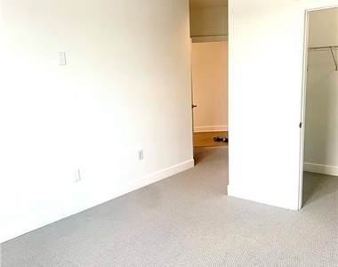 325 E Paces Ferry Road Ne - Photo Thumbnail 22
