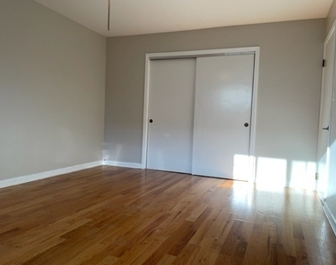 1019 Peterson Avenue - Photo Thumbnail 17