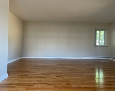 1019 Peterson Avenue - Photo Thumbnail 9
