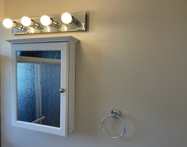 1019 Peterson Avenue - Photo Thumbnail 22