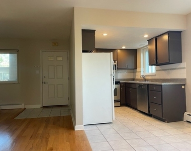 1019 Peterson Avenue - Photo Thumbnail 13