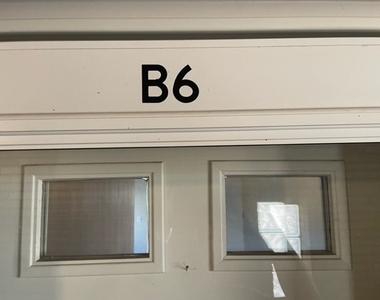 1019 Peterson Avenue - Photo Thumbnail 5