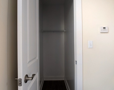 2814 N Troy Street - Photo Thumbnail 11