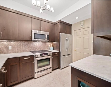3636 Habersham Road Nw - Photo Thumbnail 6