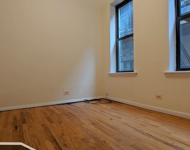 2319 N Kedzie Boulevard - Photo Thumbnail 11